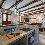 Casa Di Roccia Villa Marčana