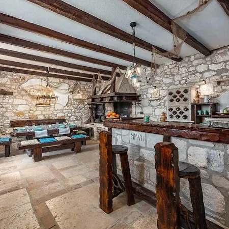 Casa Di Roccia Villa