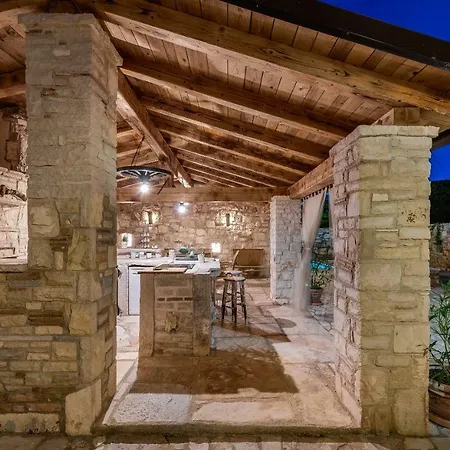 Casa Di Roccia * Marcana