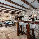 Casa Di Roccia Vila