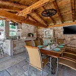 Casa Di Roccia *